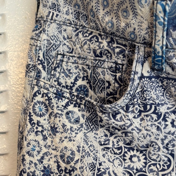 Anthropologie Blue Patchwork Print High Rise Jeans Chic Statement Pants - Picture 9 of 14